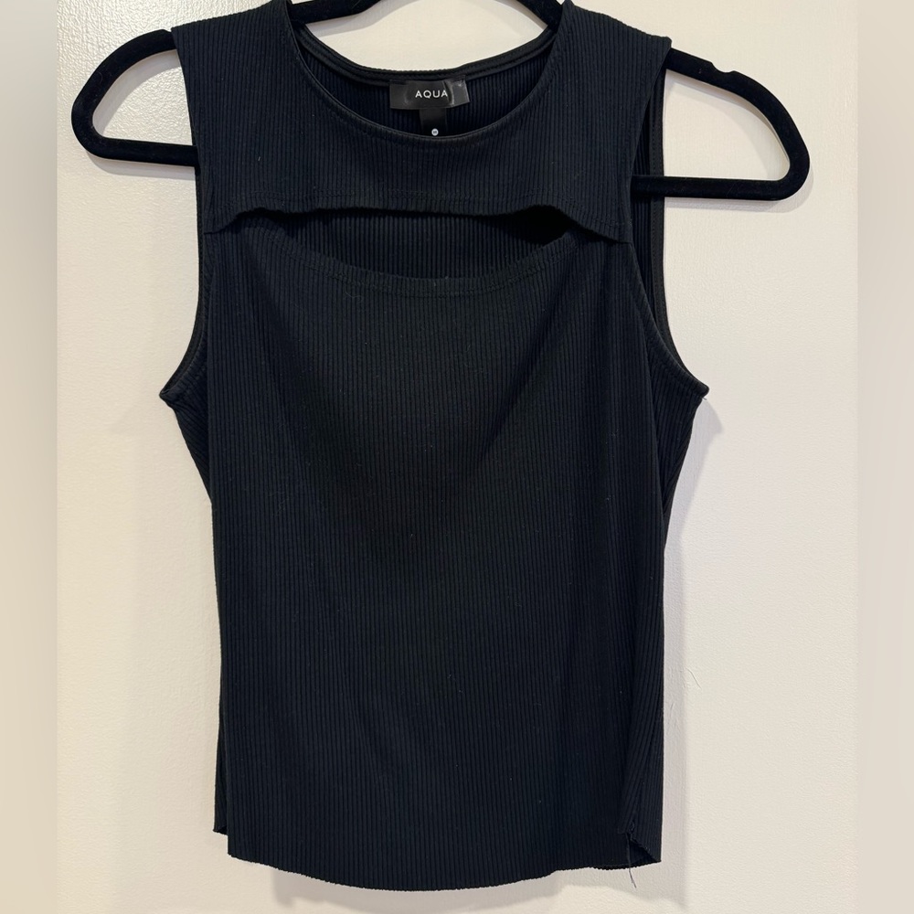 Black AQUA tank with cutout